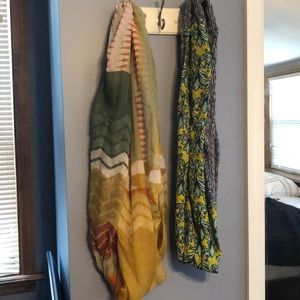 2 scarves
